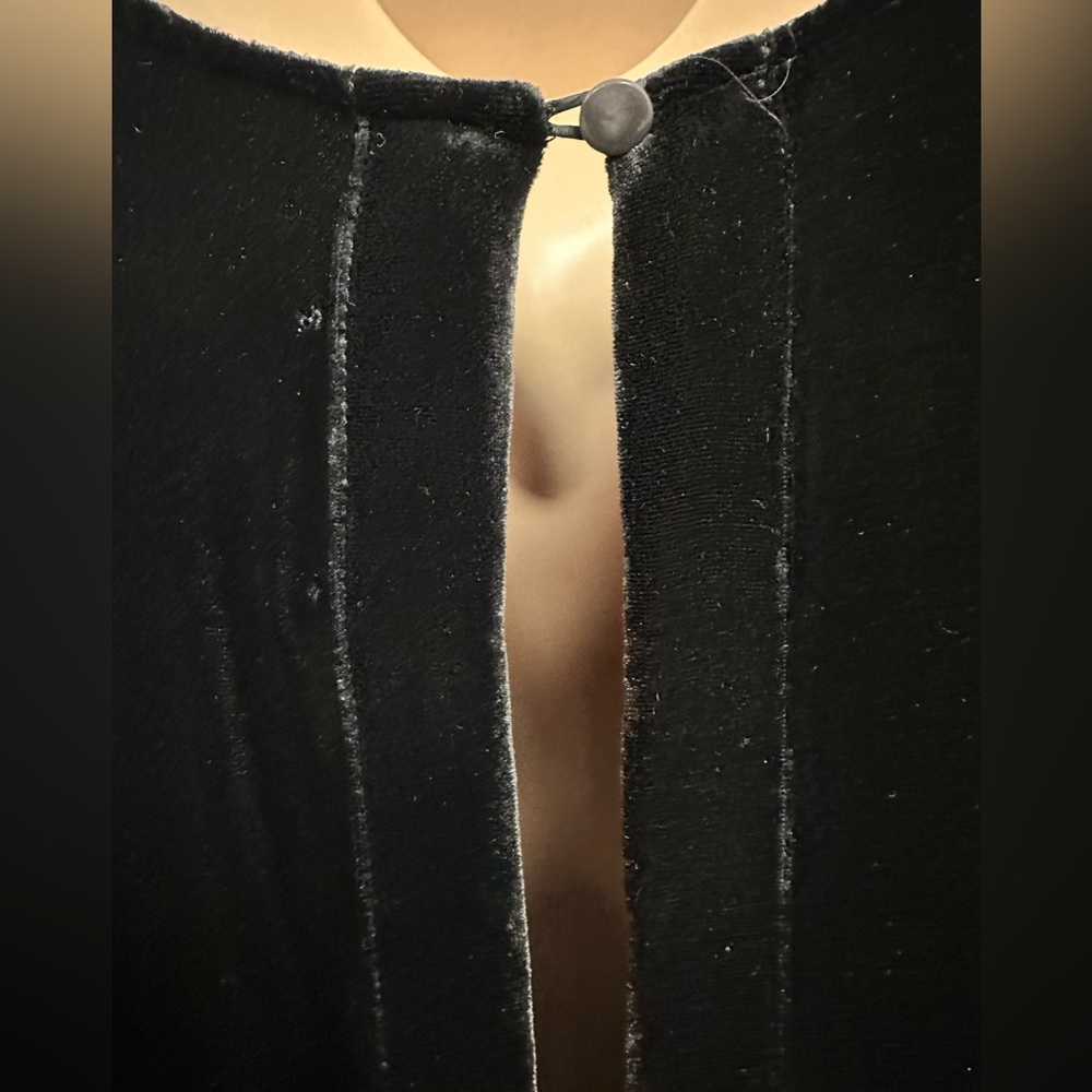 Love π€ Johnny Was Coco Wrap Black Faux Velvet Dress with Embroidered Bodice - Picture 8 of 12